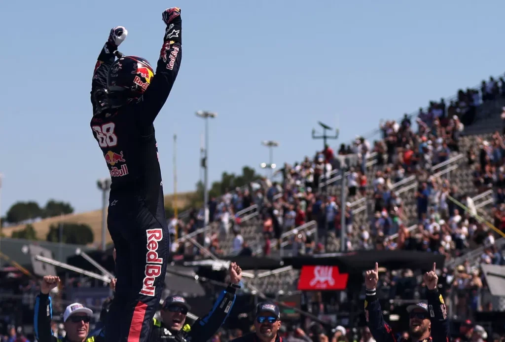 shane-van-gisbergen-trackhouse • Sports Rewind Media